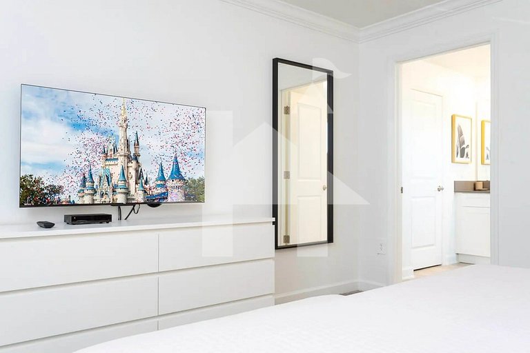 Vacation Home Near Disney, 4 bedrooms
