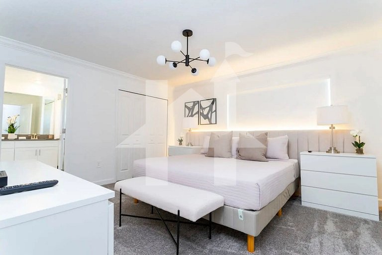 Vacation Home Near Disney, 4 bedrooms
