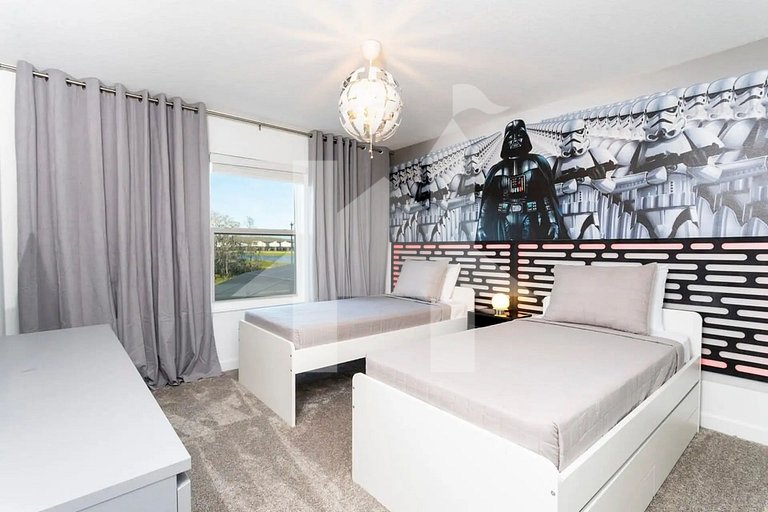 Vacation Home Near Disney, 4 bedrooms