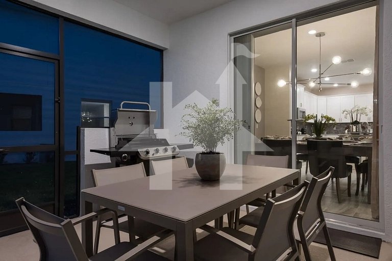 Vacation Home Near Disney, 6 bedrooms