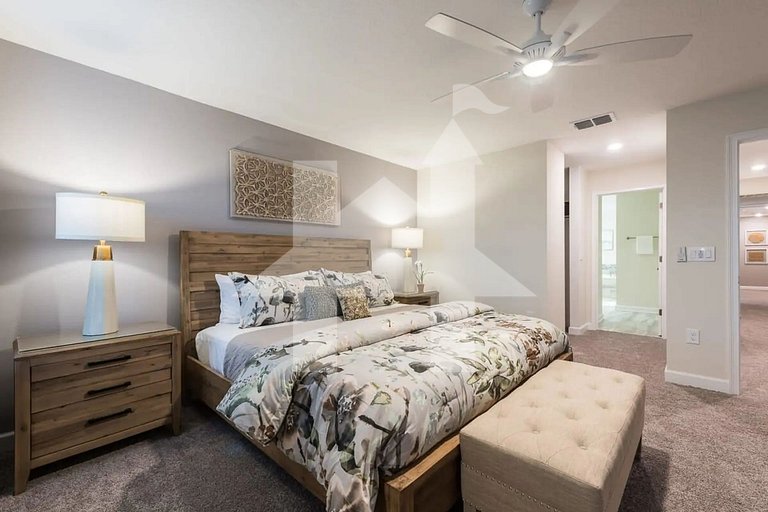 Vacation Home Near Disney, 6 bedrooms