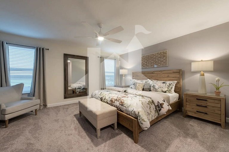Vacation Home Near Disney, 6 bedrooms