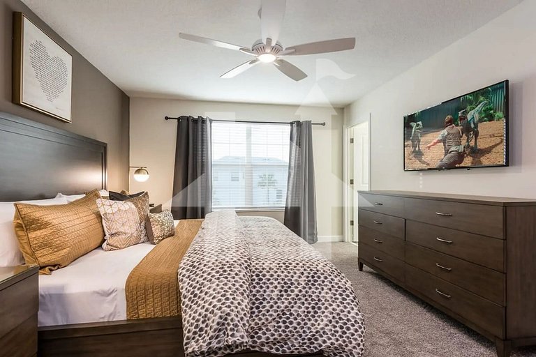 Vacation Home Near Disney, 6 bedrooms