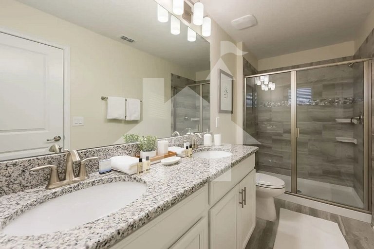 Vacation Home Near Disney, 6 bedrooms