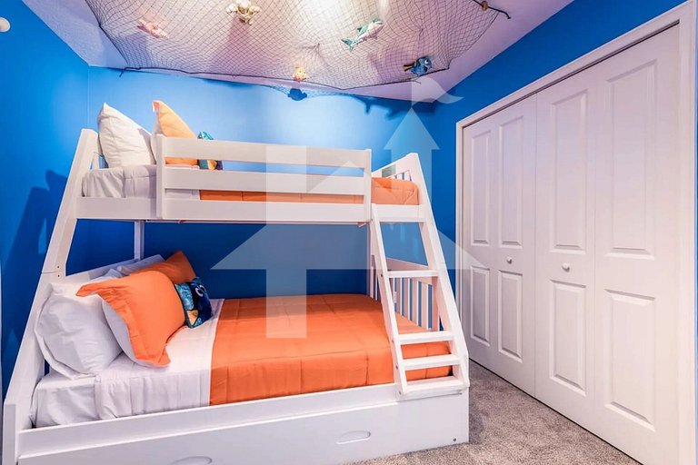 Vacation Home Near Disney, 6 bedrooms
