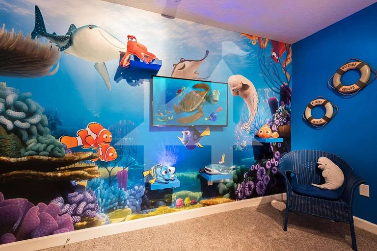 Vacation Home Near Disney, 6 bedrooms