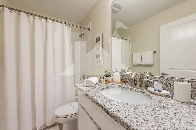Vacation Home Near Disney, 6 bedrooms