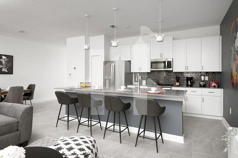 Vacation Home Near Disney, 4 bedrooms