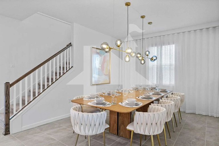 Vacation Home Near Disney, 9 bedrooms