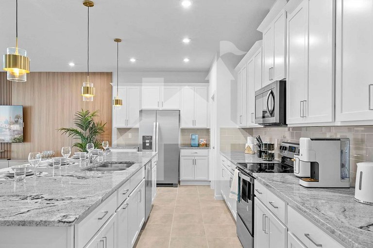 Vacation Home Near Disney, 9 bedrooms