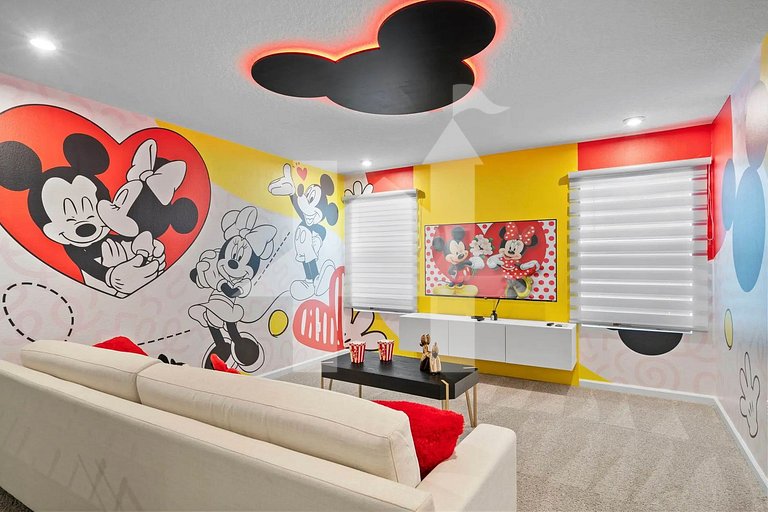 Vacation Home Near Disney, 9 bedrooms