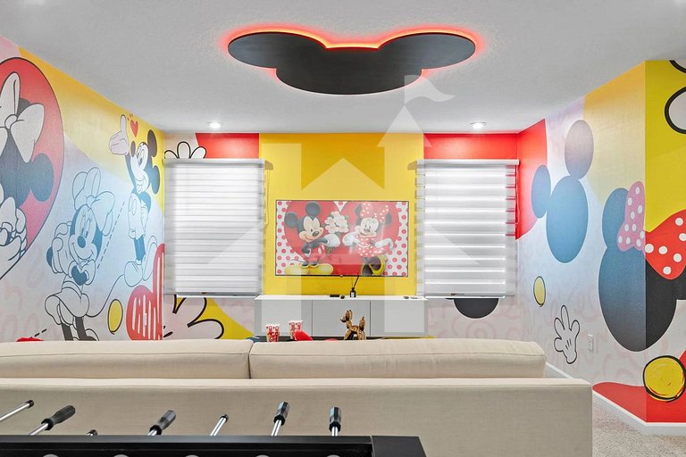 Vacation Home Near Disney, 9 bedrooms