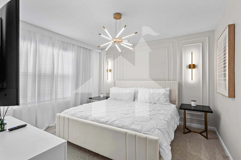 Vacation Home Near Disney, 9 bedrooms