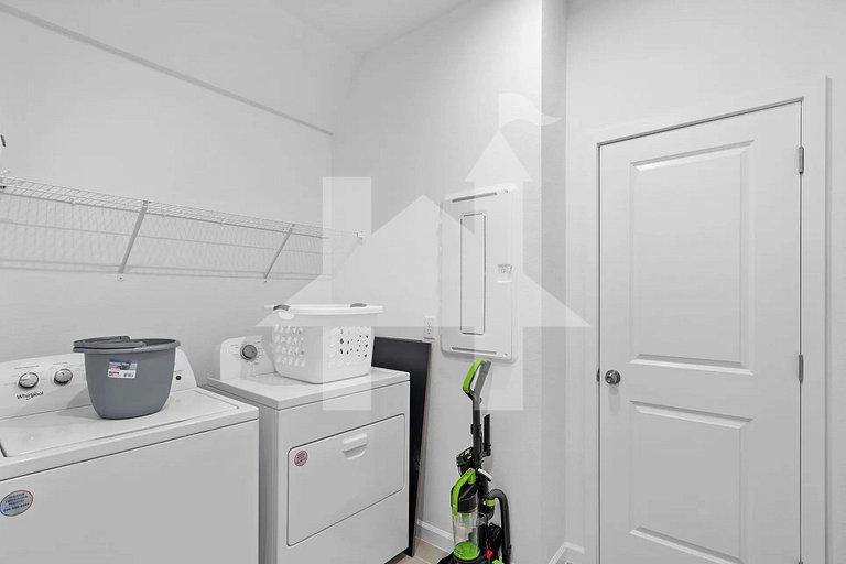 Vacation Home Near Disney, 9 bedrooms