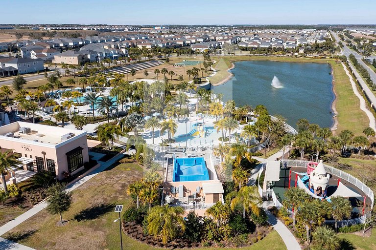Vacation Home Near Disney, 9 bedrooms
