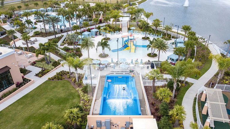 Vacation Home Near Disney, 9 bedrooms