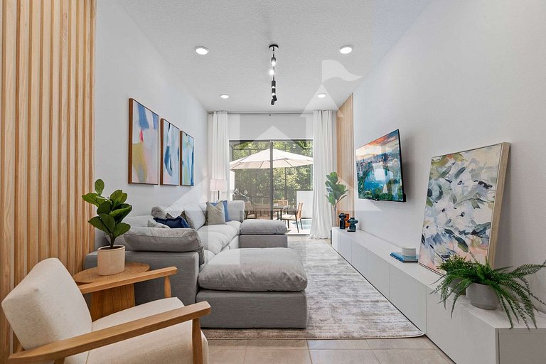 Vacation Home Near Disney, 5 bedrooms