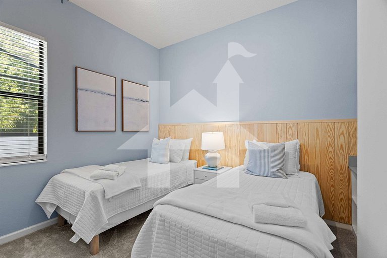 Vacation Home Near Disney, 5 bedrooms