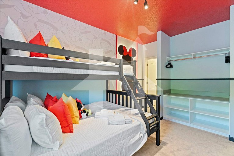 Vacation Home Near Disney, 5 bedrooms
