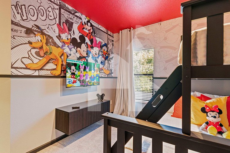 Vacation Home Near Disney, 5 bedrooms
