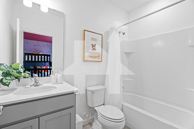 Vacation Home Near Disney, 5 bedrooms