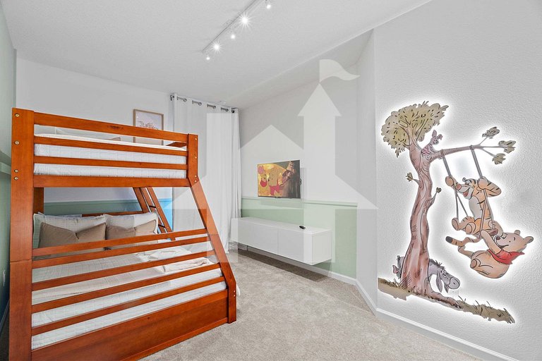 Vacation Home Near Disney, 5 bedrooms