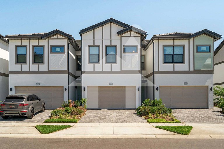 Vacation Home Near Disney, 5 bedrooms
