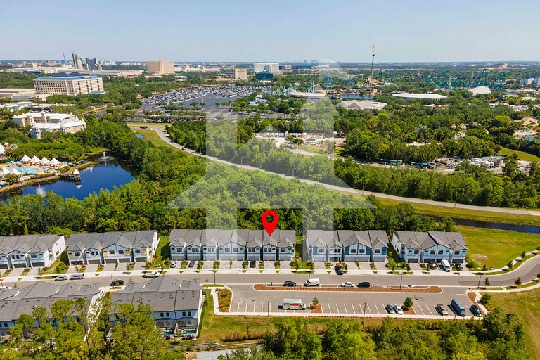 Vacation Home Near Disney, 5 bedrooms