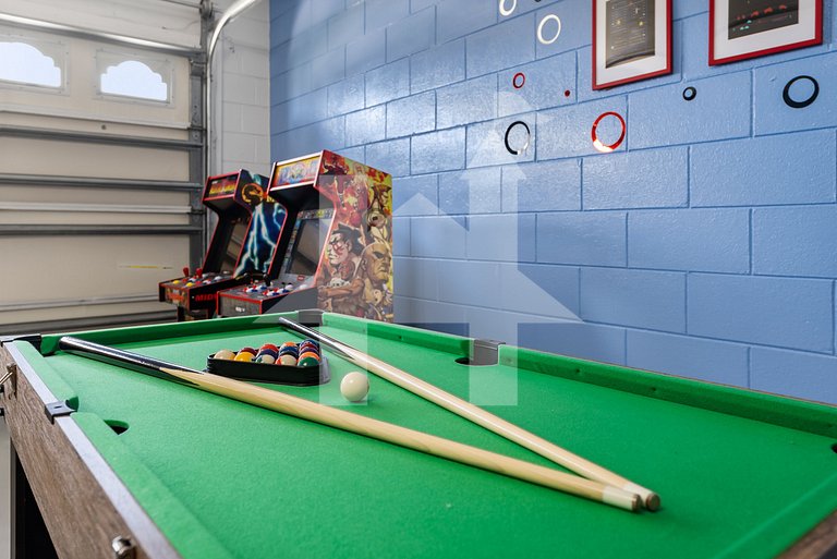 10 min da Disney – 3 Q/2 B com Piscina e Game Room