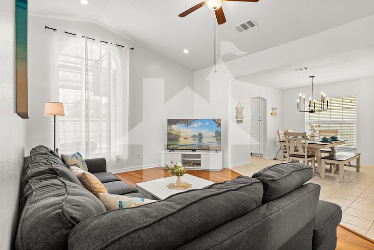 10 mins to Disney! 3BD/2BA w/ Pool and Game Room
