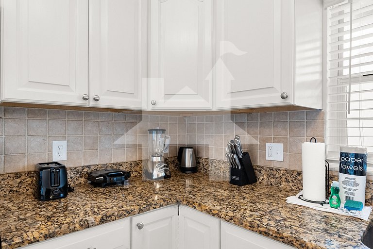 10 mins to Disney! 3BD/2BA w/ Pool and Game Room