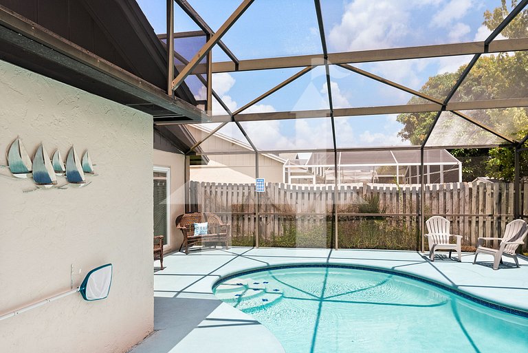 10 mins to Disney! 3BD/2BA w/ Pool and Game Room