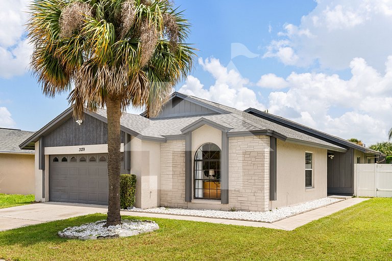 10 mins to Disney! 3BD/2BA w/ Pool and Game Room