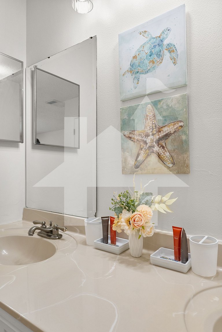 10 mins to Disney! 3BD/2BA w/ Pool and Game Room