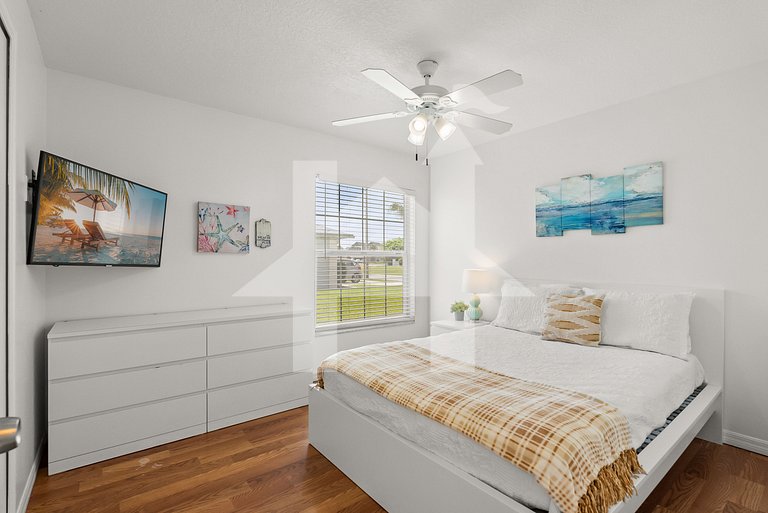 10 mins to Disney! 3BD/2BA w/ Pool and Game Room