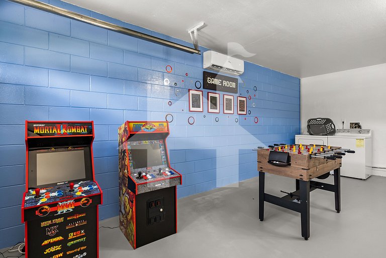 10 mins to Disney! 3BD/2BA w/ Pool and Game Room