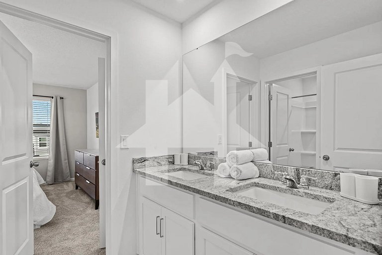 Vacation Home Near Disney, 6 bedrooms