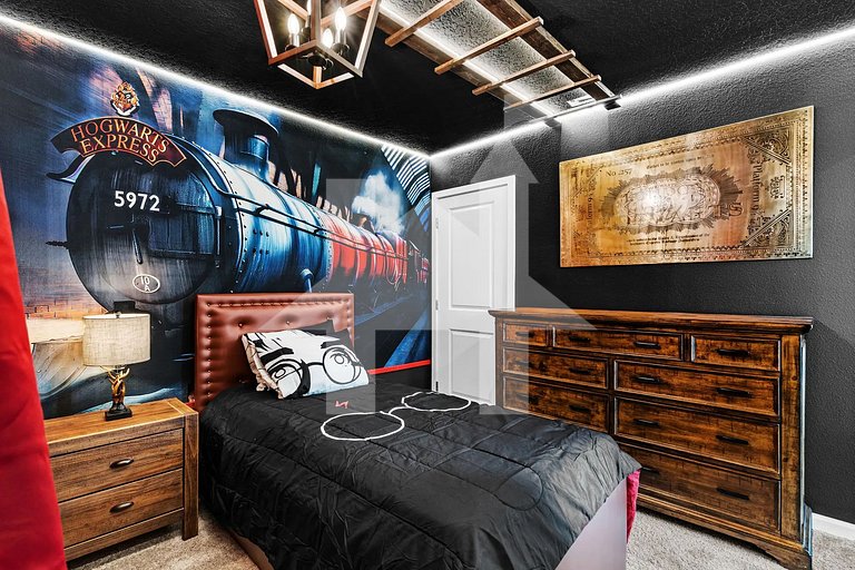 Vacation Home Near Disney, 6 bedrooms