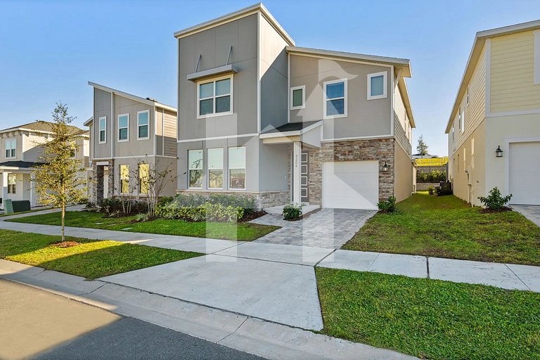 Vacation Home Near Disney, 6 bedrooms