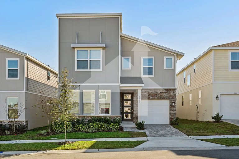 Vacation Home Near Disney, 6 bedrooms