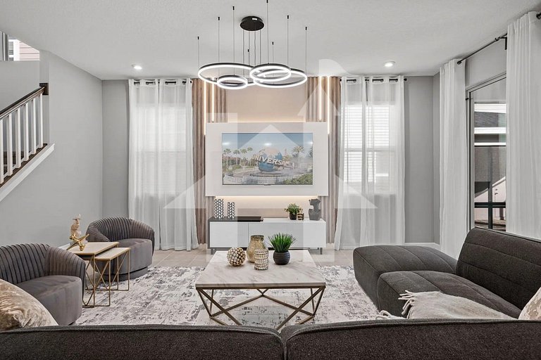 Vacation Home Near Disney, 6 bedrooms