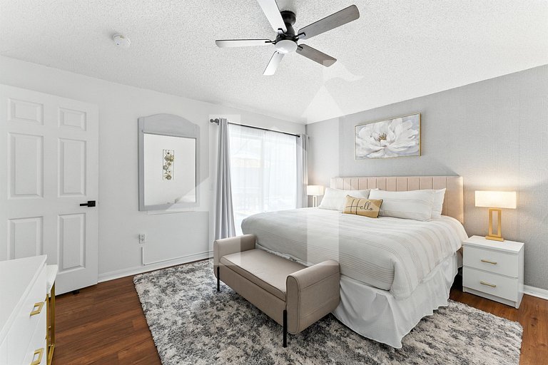 Carpet-Free 4BR w/ Pool, 2 Master Bds, Near Disney