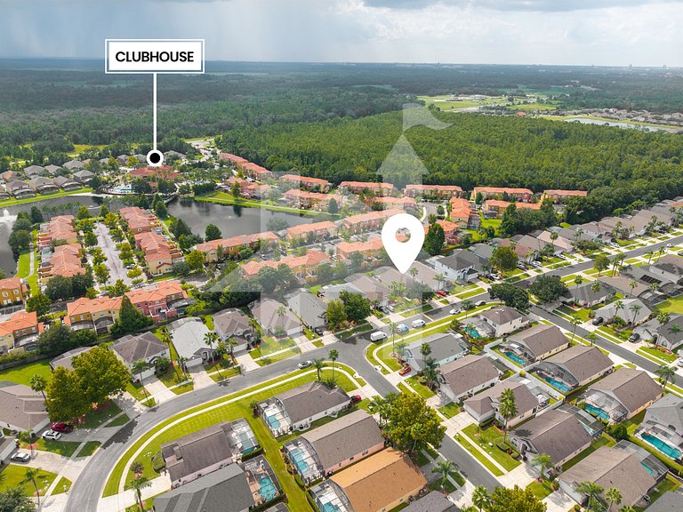 Carpet-Free 4BR w/ Pool, 2 Master Bds, Near Disney