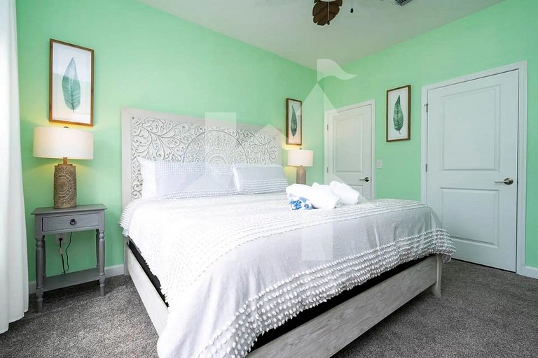 Vacation Home Near Disney, 4 bedrooms