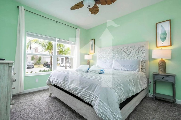 Vacation Home Near Disney, 4 bedrooms