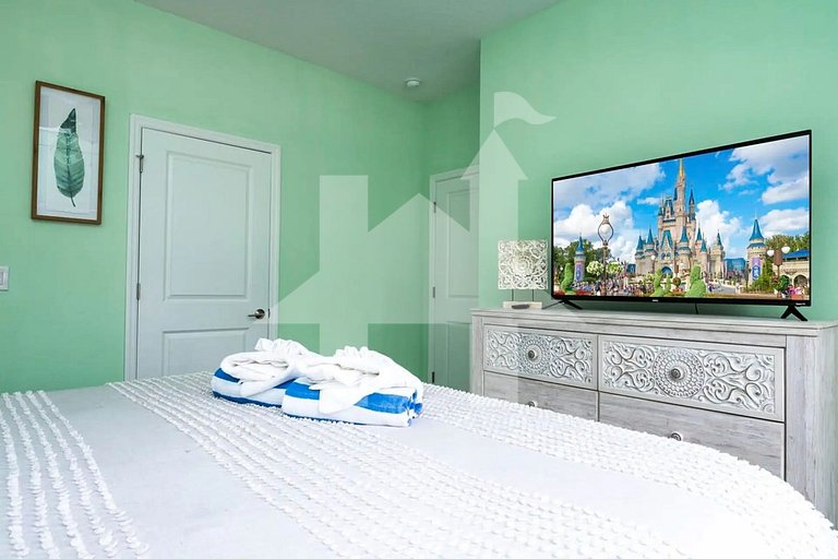 Vacation Home Near Disney, 4 bedrooms