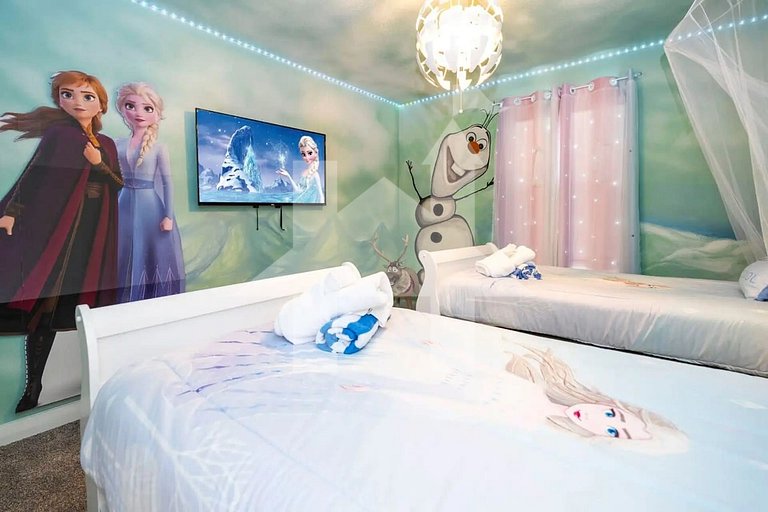Vacation Home Near Disney, 4 bedrooms