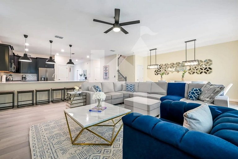 Vacation Home Near Disney, 9 bedrooms