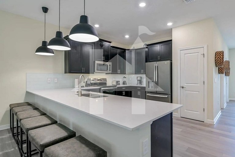 Vacation Home Near Disney, 9 bedrooms