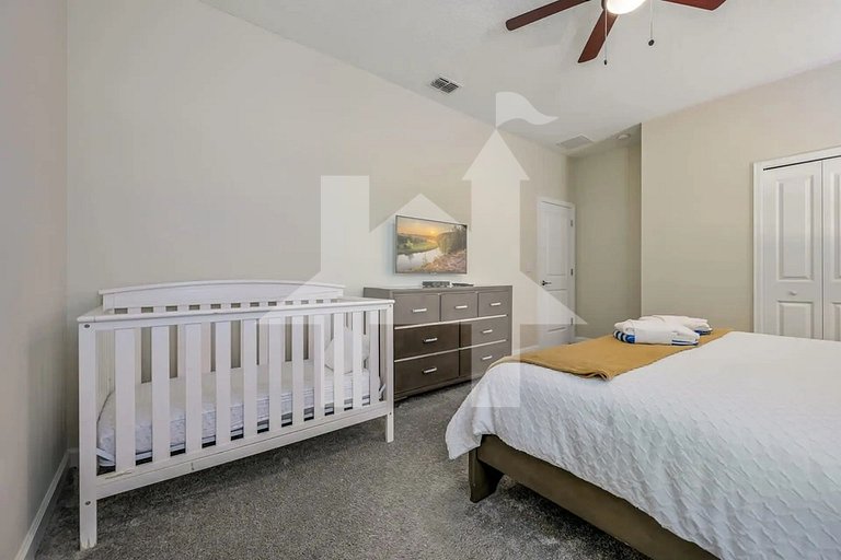 Vacation Home Near Disney, 9 bedrooms